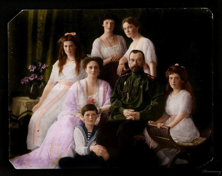 Николай Александрович с супругой и детьми